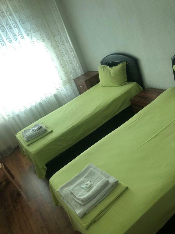 Hotel White House Kŭrdzhali Buitenkant foto
